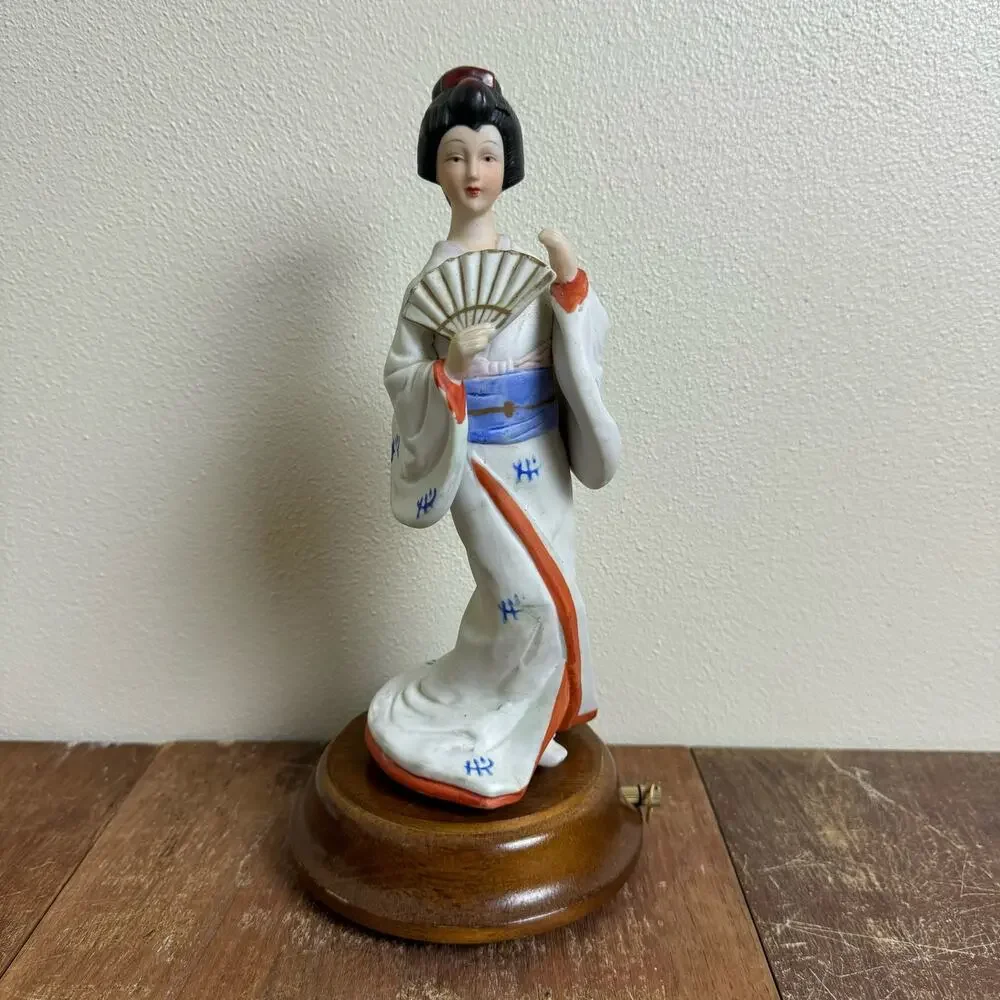 Vintage Japanese‎ Geisha with Fan Bisque Ceramic Wood Base Music Box